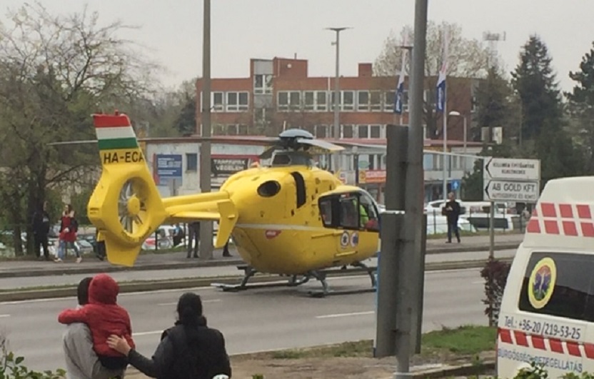 “MEGBÉNULT” TATABÁNYA EGY MENTŐHELIKOPTER MIATT! Lezárták a Győri utat az Interspar előtt