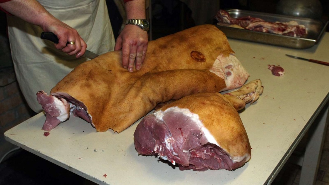 BRUTÁLIS SERTÉSHÚS EMELKEDÉS VÁR RÁNK! A sertéspestis miatt rengeteg állatot elpusztítanak