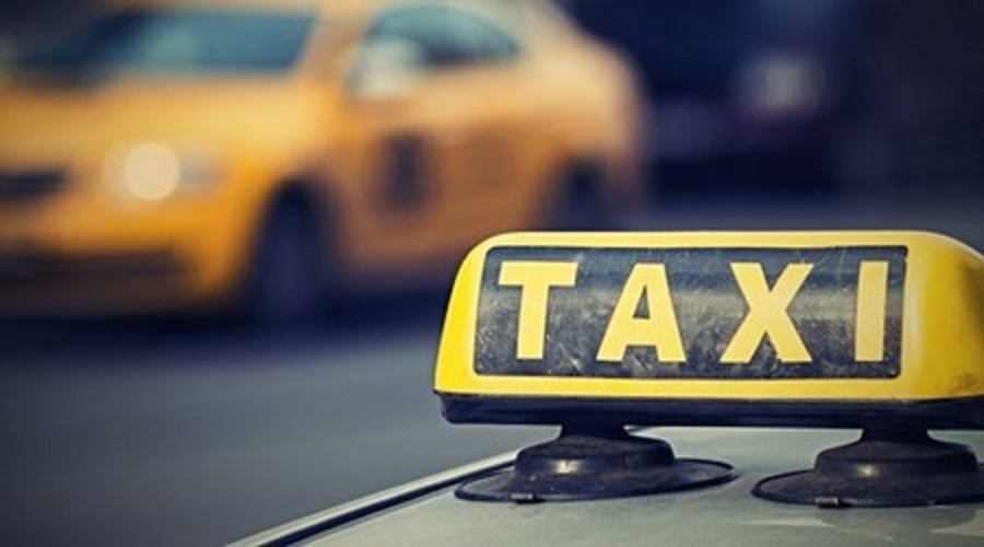 TATABÁNYÁN IS “RÁMENNEK” A TAXISOKRA A JÁRVÁNY MIATT? Sokan így játsszák ki a kijárási tilalmat