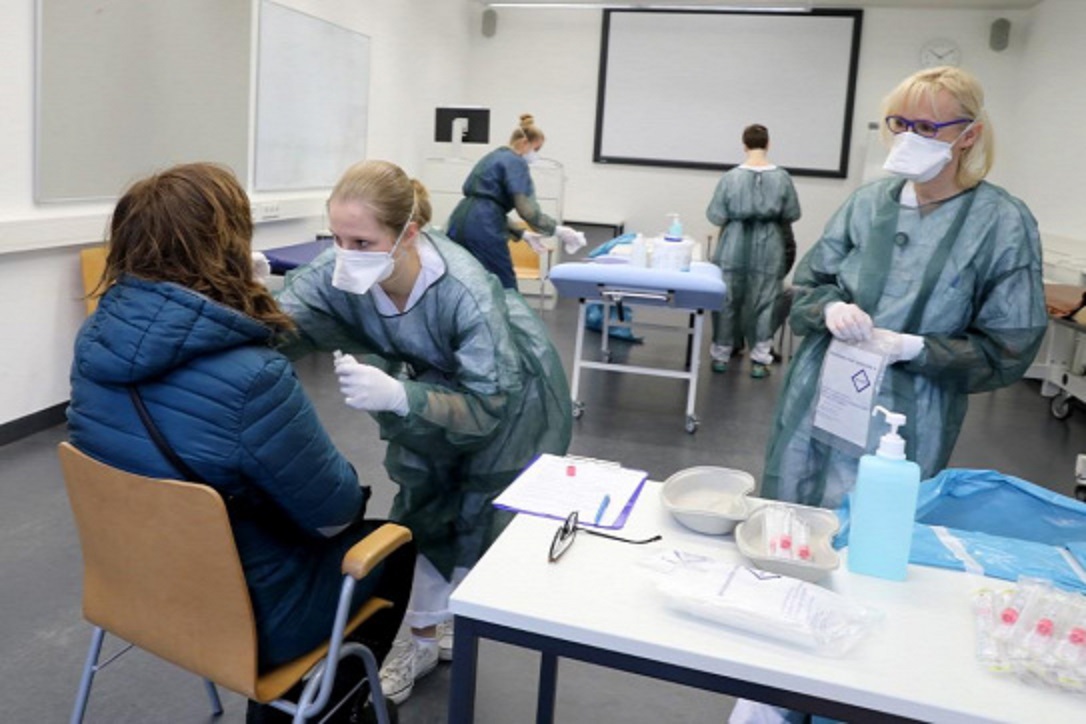 TATABÁNYAIAK TESZTLABORJA: Szücsné és Bencsik 500 ezerrel támogatja! Czunyiné sunyít