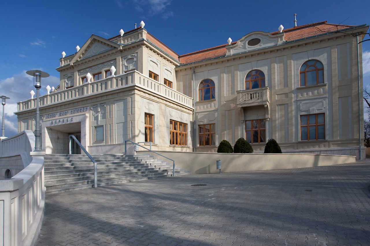 MINDEN SZEM A TATABÁNYAI JÁSZAI MARI SZÍNHÁZON! Újabb kulturális "hurikán" jön