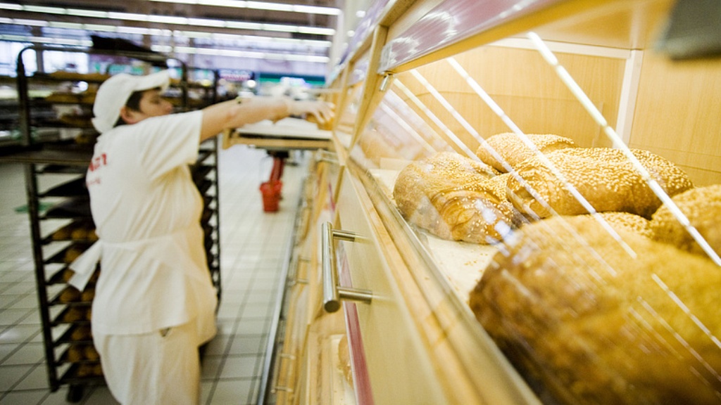 A jó példa ragadós: A Tesco után más áruházláncoknál is beindulnak a bértárgyalások