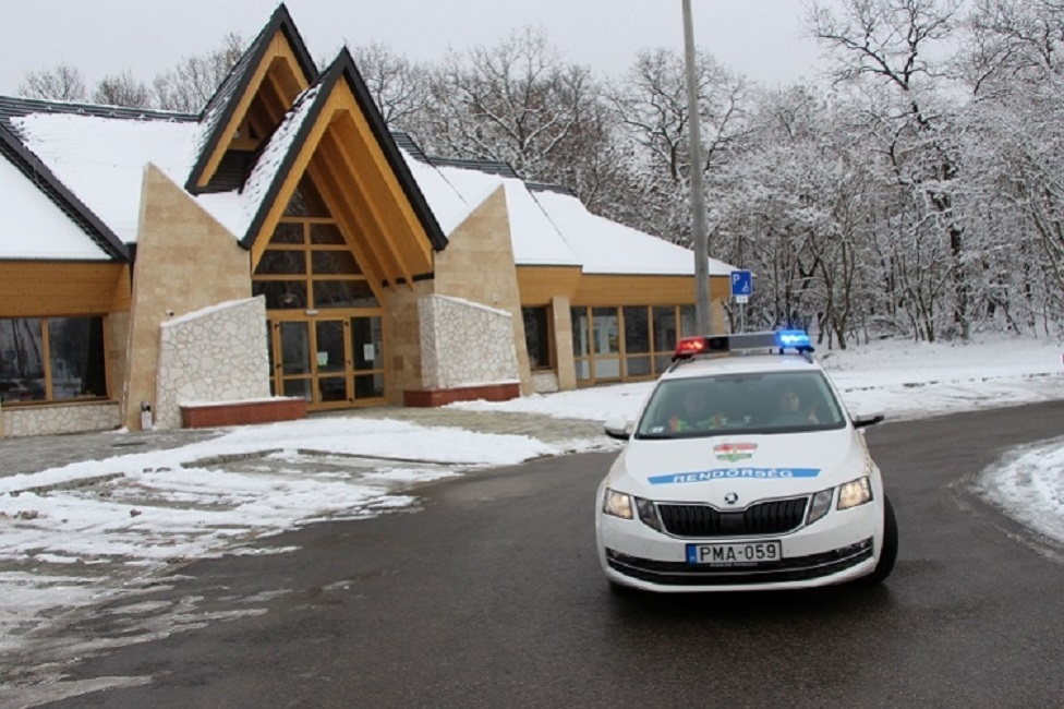 KÖRÖZÖTT ZAKLATÓT FOGTAK TATABÁNYÁN! A Kós Károly utcában kapták el a 30 éves férfit