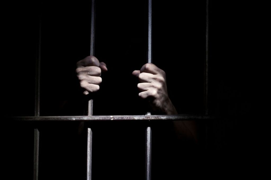 ELKÉPESZTŐ TATABÁNYAI CSALÓ: Még a börtönből is lehúzott egy csomó embert
