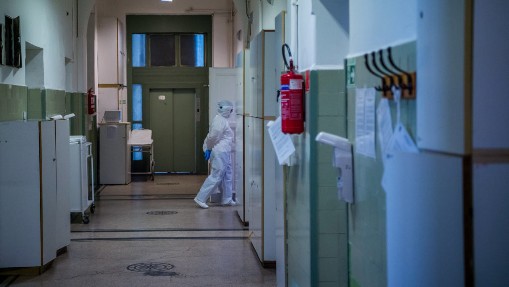 A SZENT BORBÁLÁBAN IS MEGTÖRTÉNHET? Nem akarják aláírni a szerződésüket egyes orvosok Debrecenben