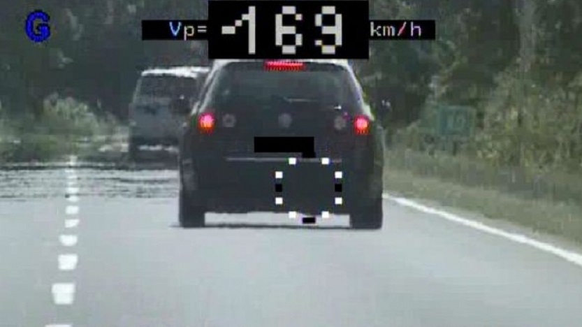 gyorshajtas-1esfouttb-169km-police.jpg