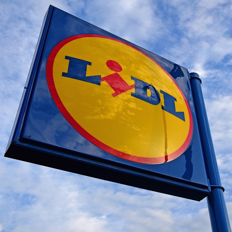 Felkötheti a többi üzlet a gatyáját Tatabányán: Durva fizetésemelést jelentett be a Lidl: 365 ezer lesz az átlag