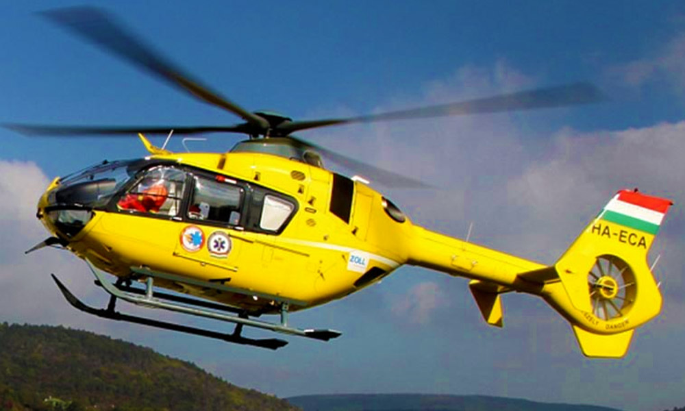 DURVA BALESET TATABÁNYA MELLETT A SZERPENTINEN: teljes útzár és mentőhelikopter 