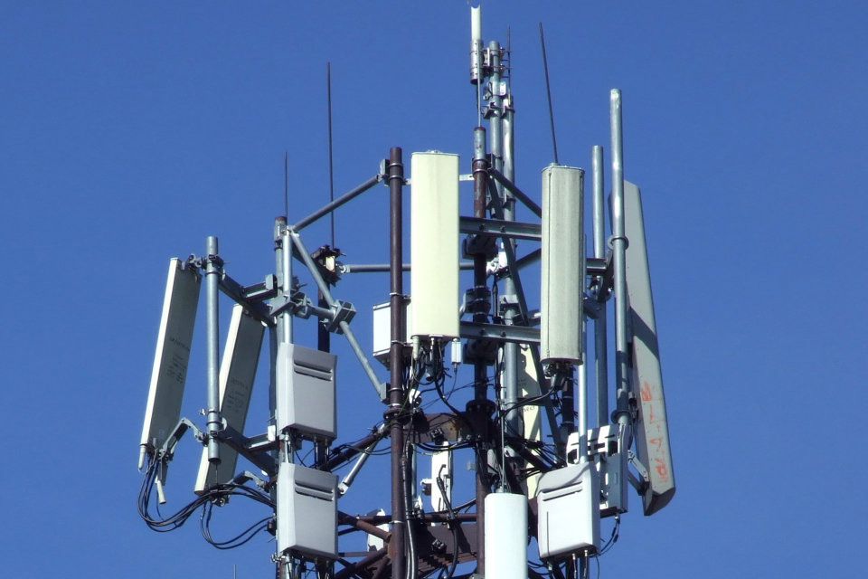 Rémálommá válhatnak a mobilszolgáltatók átjátszó tornyai. Tatabányán az Önök lakhelyén van ilyen torony?