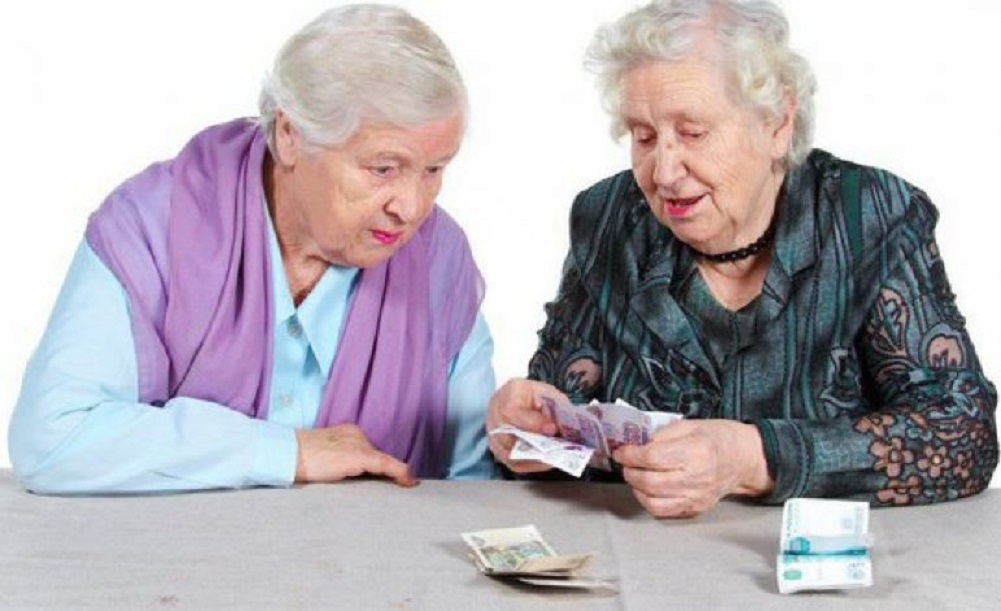 Tatabányai nyugdíjasok, figyelem! Hétfőn érkezik a plusz pénz