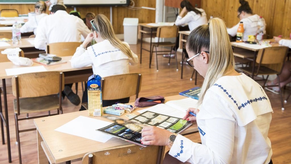 TATABÁNYÁN IS TUDTÁK A DIÁKOK? KISZIVÁROGHATTAK A TÖRI ÉRETTSÉGI TÉTELEK: a Hivatal még nem reagált!