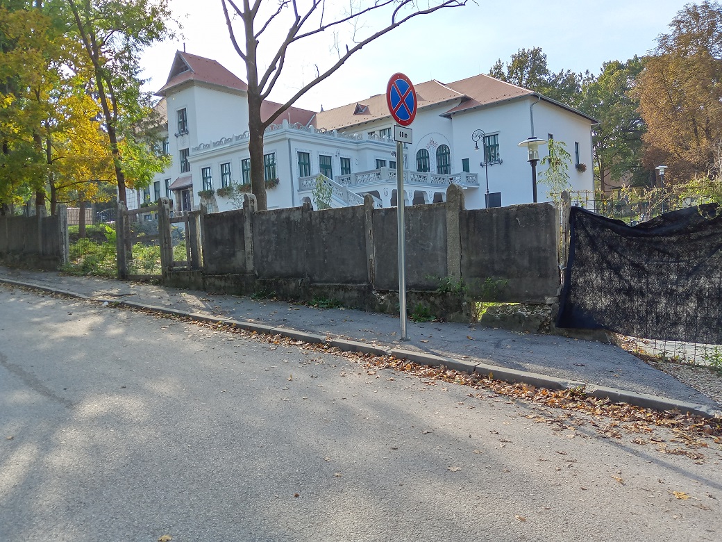 ÚJABB HÍREK A TULIPÁNOS HÁZBÓL: idén Bányásznapon, de év végéig biztosan zárva lesz!
