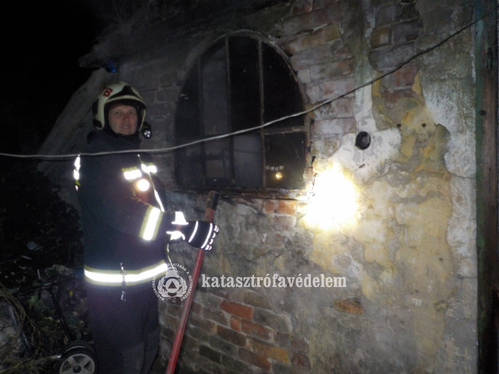 tuzeset-kiegettmellekepulet-tb02-htp.jpg