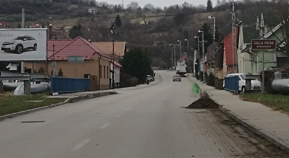 A T-KOSZOLÓ ÚJRA MUNKÁBAN: Ötletes reklámhordozó a T-Szoltól