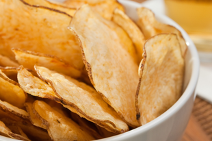 Hallott már friss burgonyából készülő műanyagos krumplikról? Tudta, ha rosszul készíti el, rákkeltővé válik?