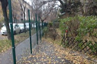Járdakurtító munkák Zuglóban, egyáltalán minek járda az itt lakóknak?