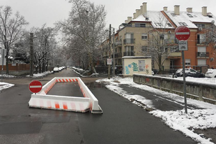 Végre! Hosszú évek közlekedési mizériáját oldották meg Zuglóban, a Rákospatak utcánál élők