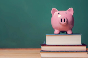 Pályázzon október végéig, a 230 millió forintos ösztöndíj-keretre, diploma megszerzéséért!