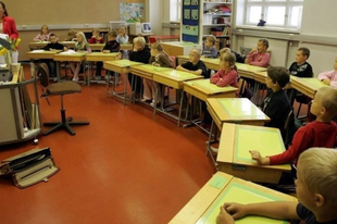 A finn iskolások tömeggyilkosok? Mészáros Lőrinc újságjai szerint igen  