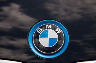 ROSSZ HÍR A BMW TULAJDONOSOKNAK: Gyulladásveszély miatt hív vissza 1,6 millió autót a BMW