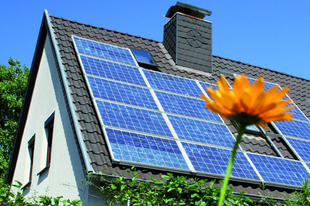 Ha Zuglóban napelemeket szereltetne fel, kerülje el ezeket a feketelistás cégeket!