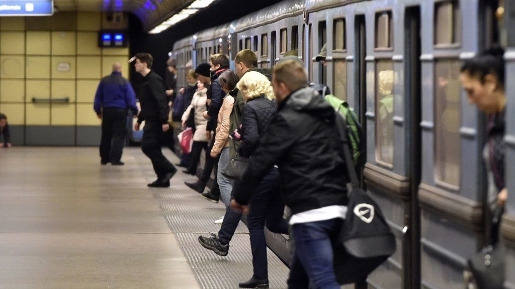 metro_24_hu.jpg