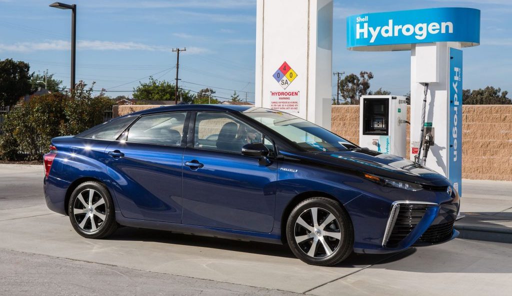 toyota_mirai_villanyautosok-hu.jpg