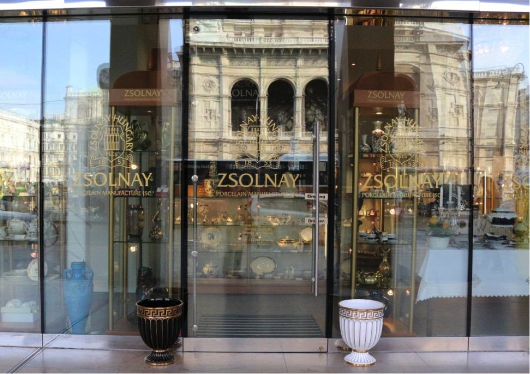 Zsolnay üzlet Bécs szívében