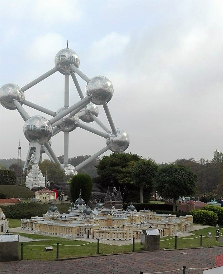 atomium.jpg