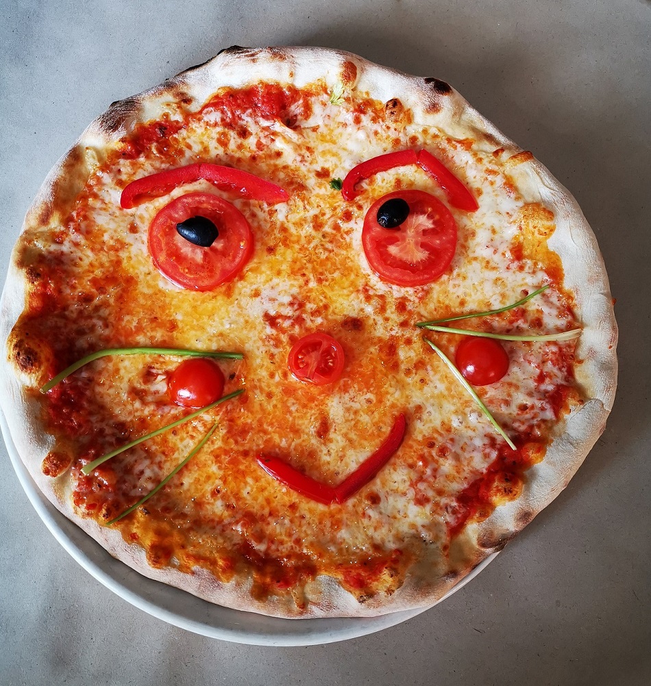 mosolygos_pizza.jpg