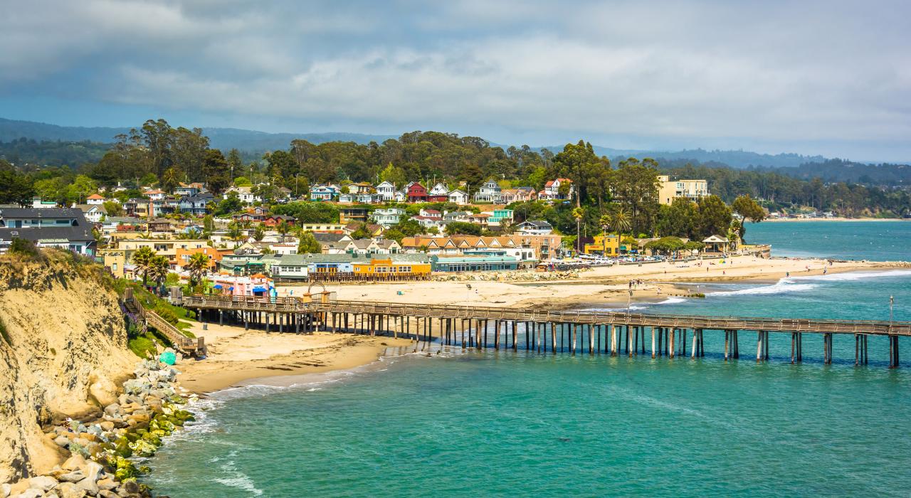 hero_1_capitola_beach_shutterstock_271515587_web72dpi.jpg