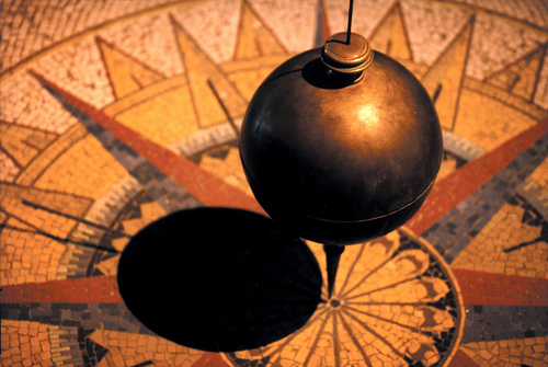 foucaults-pendulum.jpg