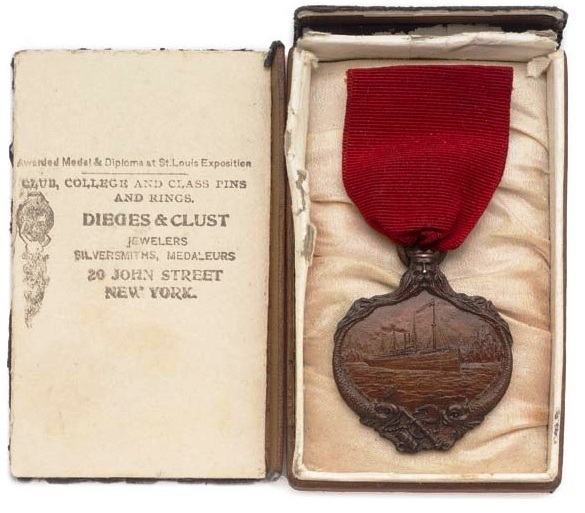 Carpathia titanic medal.jpg