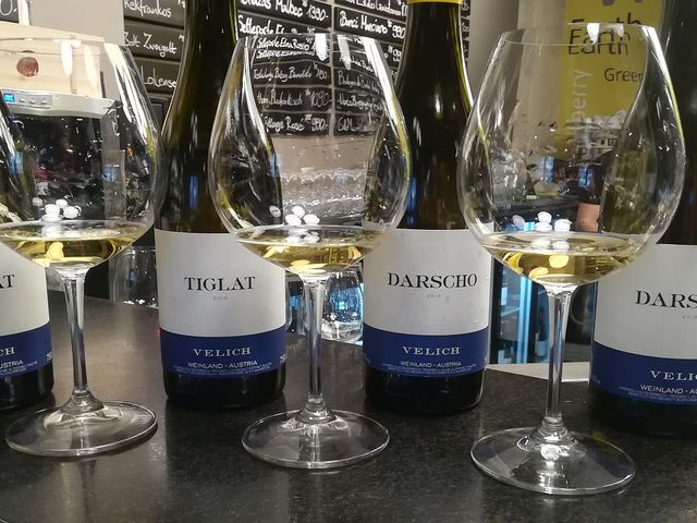 Chardonnay-lecke - Velich Darscho és Tiglat a Drop Shopban