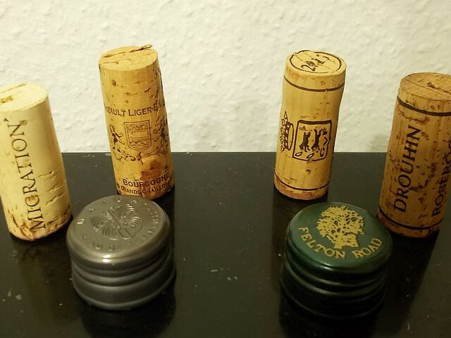 Franciaország-Új-Zéland-USA pinot noir-háromszög a nappaliban és a DropShop-ban