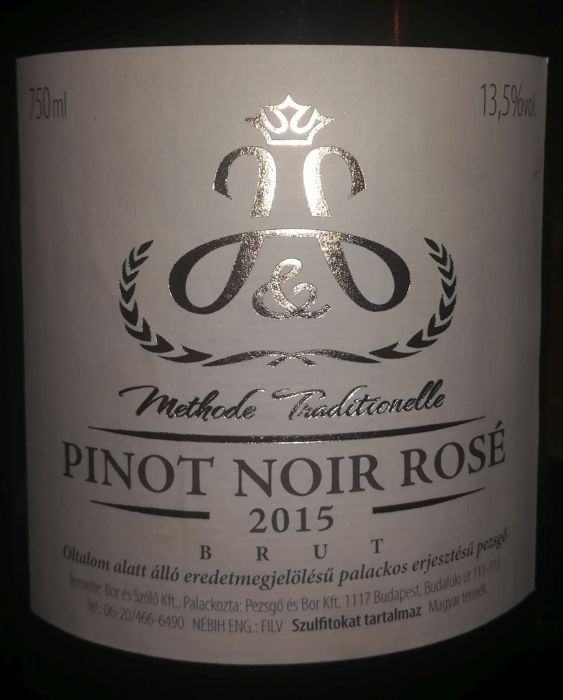 szentesijjmandulapinotnoirrose2015.jpg