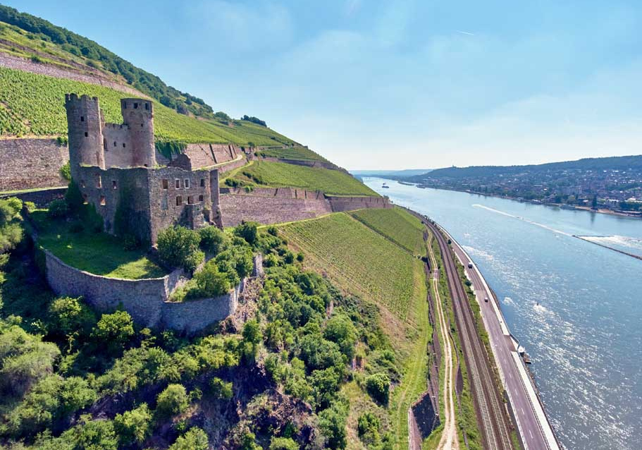 csm_7005_rhg_schlossberg_ruedesheim-berg_01_byvdp_c59b41c43b.jpg