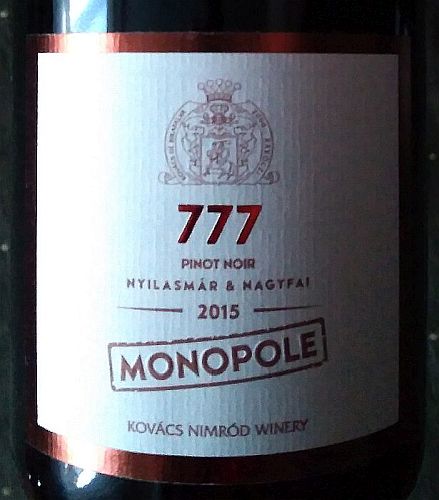 magyarpinotnoir2015_05.jpg