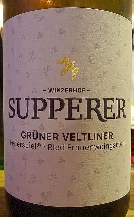 suppererfrauenweingartengrunerveltlinerfederspiel2021.jpg