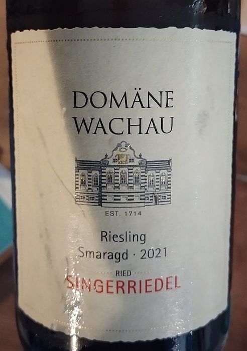 domanewachausingerriedelrieslingsmaragd2021.jpg