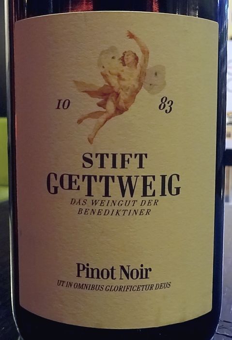 weingutstiftgottweigpinotnoir2021.jpg