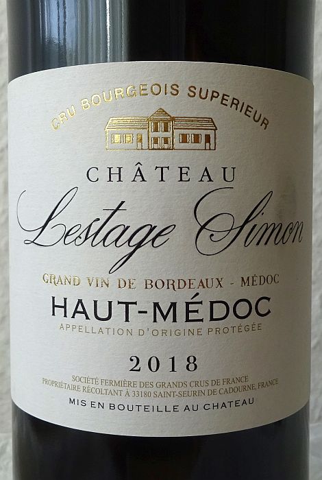 chateaulestagesimonhautmedoc2018.jpg