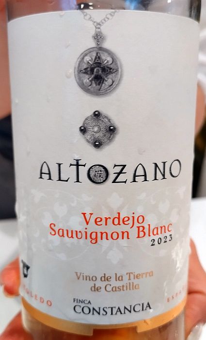 fincaconstanciaaltozanoverdejosauvignonblanc2023.jpg