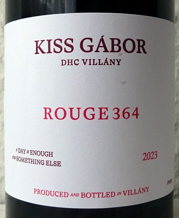 kissgaborrouge3642023.jpg