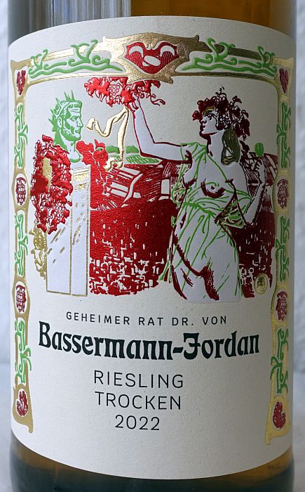 drvonbassermannjordanrieslingtrocken2022.jpg