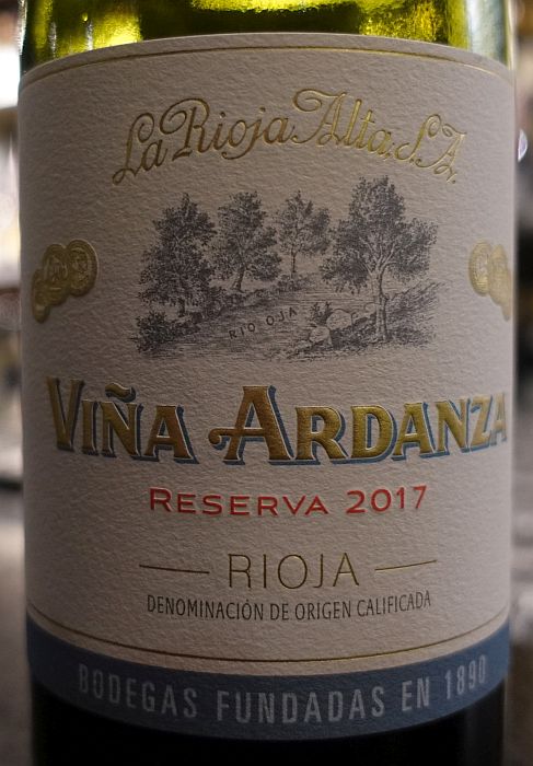lariojaaltavinaardanzareserva2017.jpg