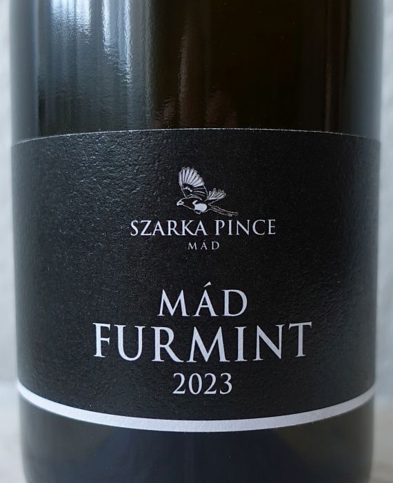 szarkapincemadfurmint2023.jpg