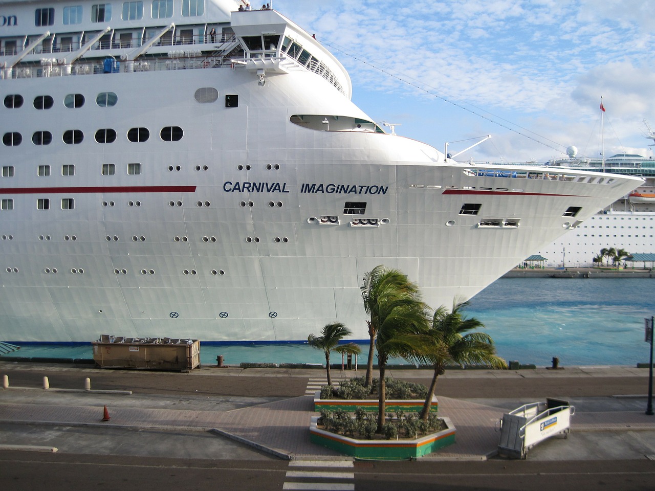 cruise-ship-339331_1280.jpg
