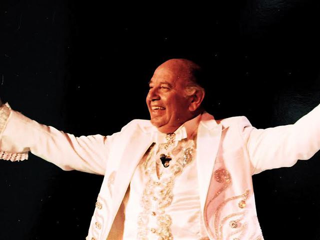 100 éves korában Las Vegasban elhunyt Mr. TIHANY,a legismertebb magyar cirkuszigazgató