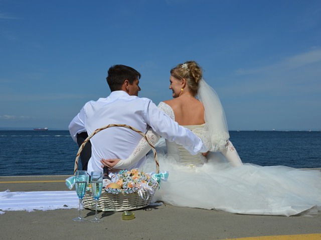 Esküvő külföldön - Milyen valójában a „bazi” nagy görög lagzi?